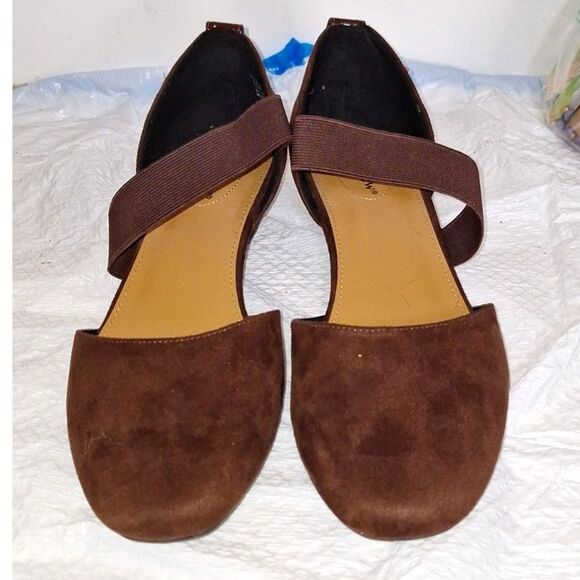 Comfortview Women's Mary Jane Shoes Low Heels Faux Suede Slip Ons Size 12 - Picture 1 of 12